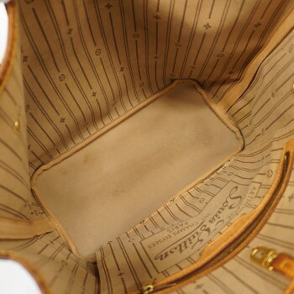 Louis Vuitton Monogram Neverfull MM Tote Bag - Picture 4 of 13